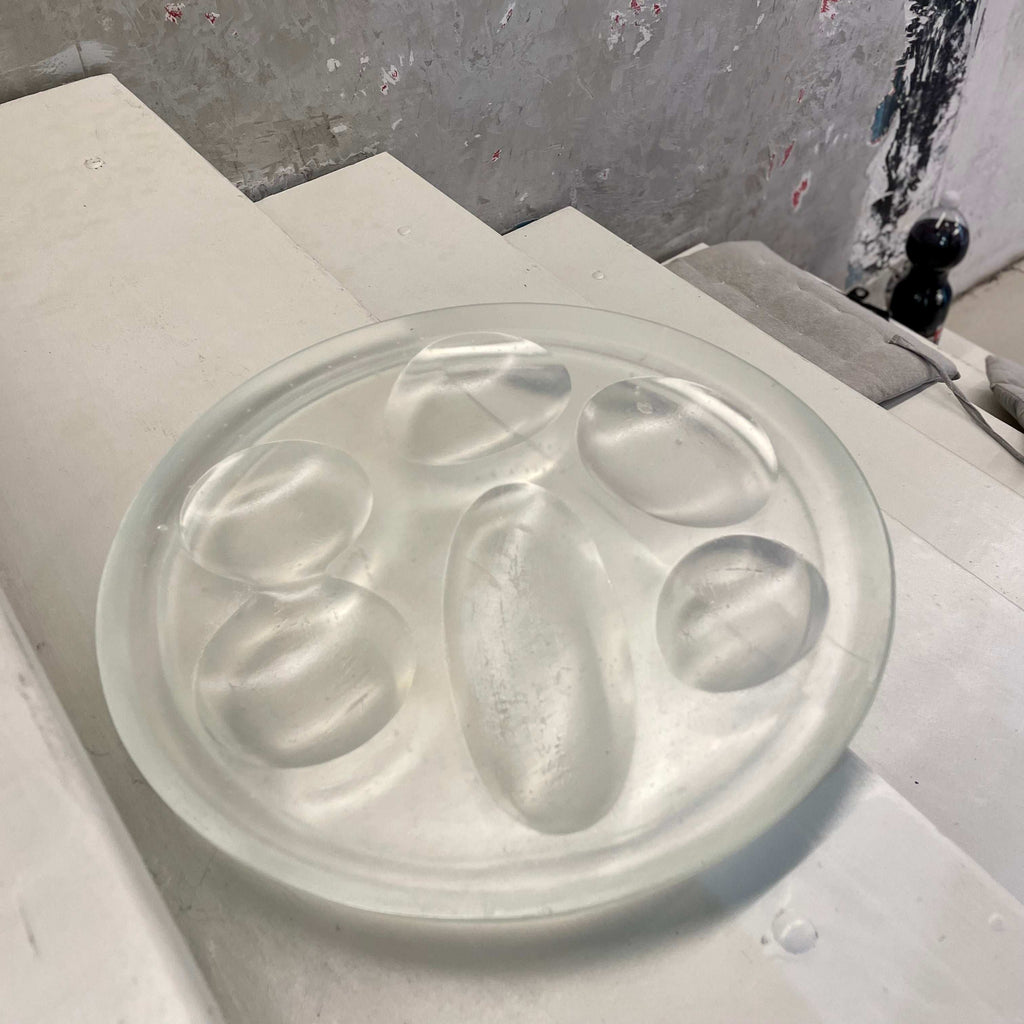 Elegant glass seder plate by Marton Bordos